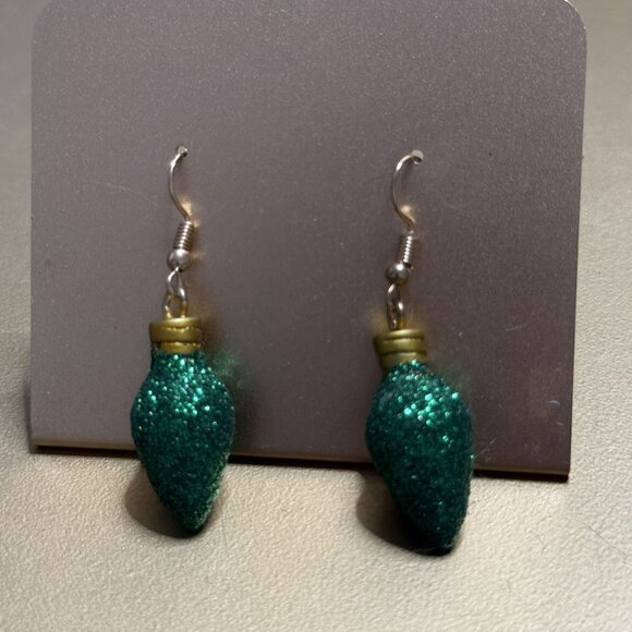 NWT Green Glitter Christmas Light Bulb Earrings with Gold Cap - Picture 1 of 2
